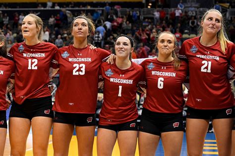 what happened to the wisconsin volleyball team|Wisconsin volleyball rallies, advances in NCAA。